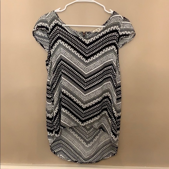 Pink Rose Black and White Cap-Sleeve Blouse - Picture 1 of 3